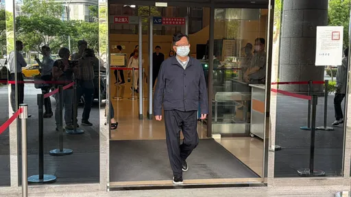 詰問頻跳針！連審判長都發火　鄭文燦案核心證人廖俊松自曝失智