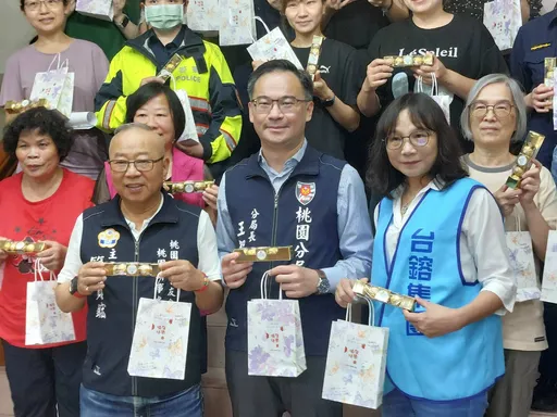 溫馨母親節！桃園警友辦事處攜手企業　精緻禮品慰勞「警察媽咪」