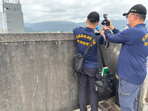 宜蘭鐵皮屋頂驚見「男屍」！警急拉封鎖線採證