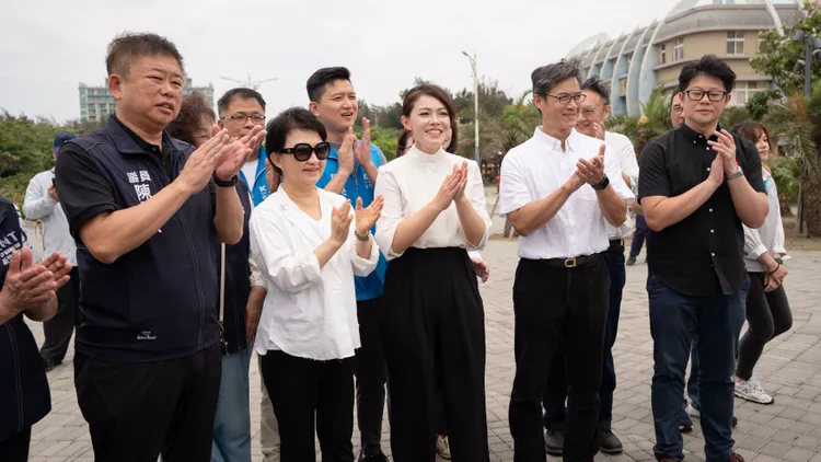 新竹市長高虹安1日率領市府團隊，熱情接待台中市長盧秀燕到訪。新竹市府提供