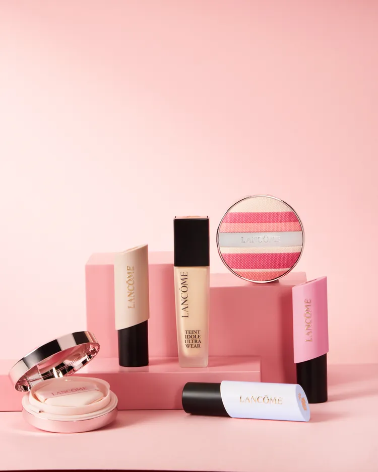 LANCOME x D&E HAPPINESS STUDIO特邀韓國星級美容室JENNY HOUSE打造「清透琉光IDOL韓妝」。品牌提供