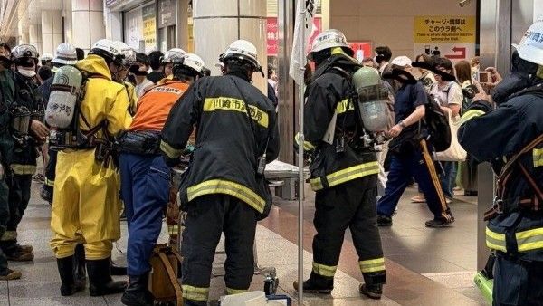 日本JR電車遭噴「不明噴霧」!多人喉嚨痛3人送醫 東海道線一度停駛