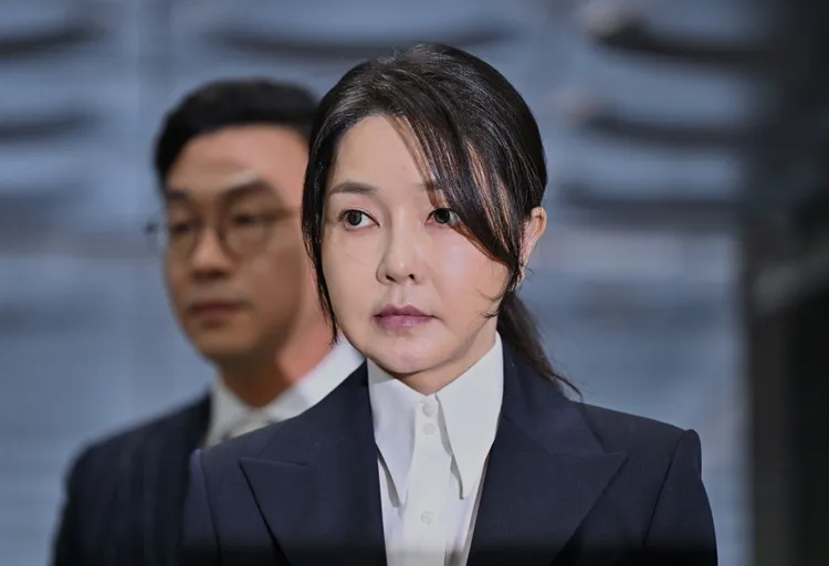 判處南韓前第一夫人金建希4年刑期的法官，今凌晨猝逝。圖為金建希。資料照片