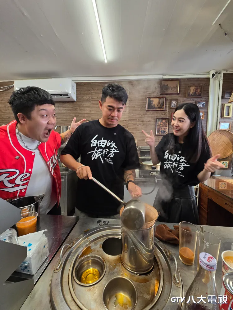 豆比登（左起）、融融、黃可欣。八大電視提供