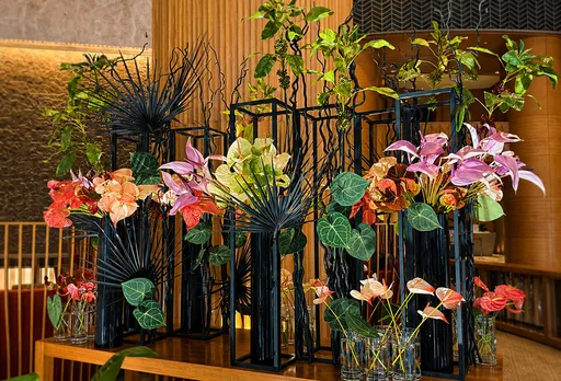 台南遠東香格里拉母親節推火鶴花展　結合永續花藝與餐飲體驗
