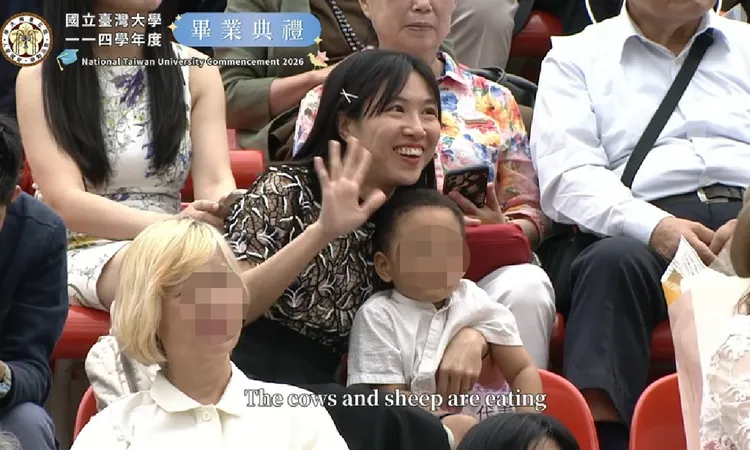 台大國際畢業生內森一席演講感動不少人，最後大方介紹在現場的台籍妻子及小孩。翻攝自台灣大學畢業典禮直播畫面