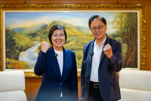 徐欣瑩請益張善政智慧治理經驗　擘劃新竹縣升級藍圖