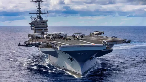 剉咧等！美國航空母艦來了　委內瑞拉、伊朗下個古巴？