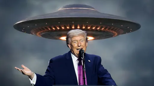 神秘橘色球體空中分裂！美國解密UFO檔案　再掀外星人熱議