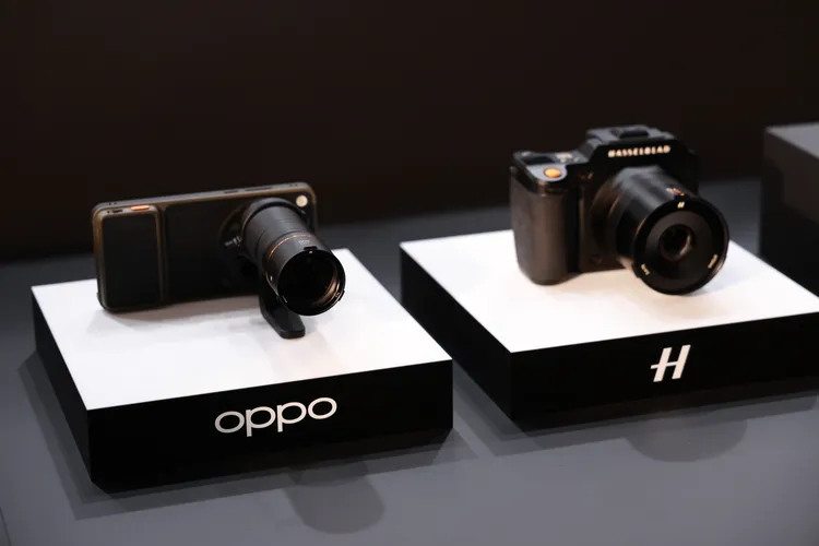 OPPO Find X9 Ultra此次持續主打哈蘇影像能力，並推出哈蘇增距鏡套裝，不過僅限1TB版本與官方通路販售，鎖定重度攝影玩家市場。彭欣偉攝