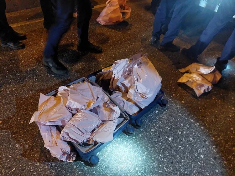 車內起出大量毒品。警方提供
