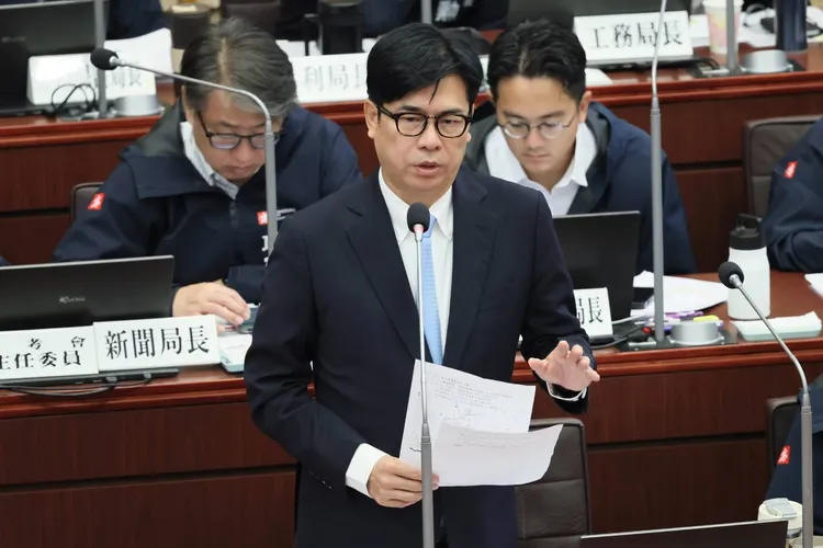 陳其邁市長要求立即檢討並調整警局性騷審議會機制，改以外部委員為主。翻攝畫面