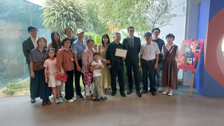 黃皓傑家人從金門、台南等地聚集高雄，分享榮耀。凃建豐攝