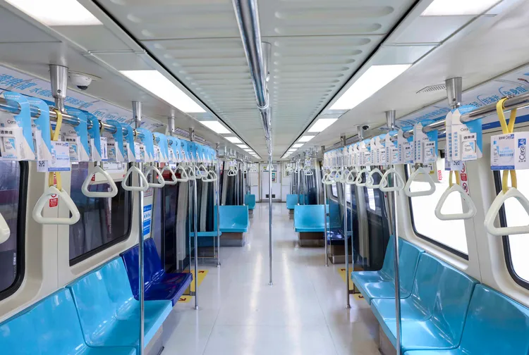 適樂膚與北捷合作，在限定淡水信義線車廂推出「萬人夏季潔膚體驗行動」。品牌提供