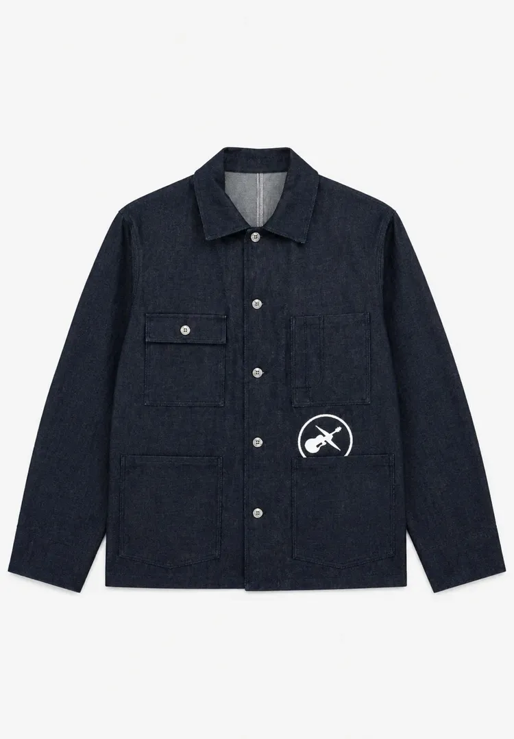 A.P.C. FRGMT聯名JACK牛仔外套，2萬300元。品牌提供