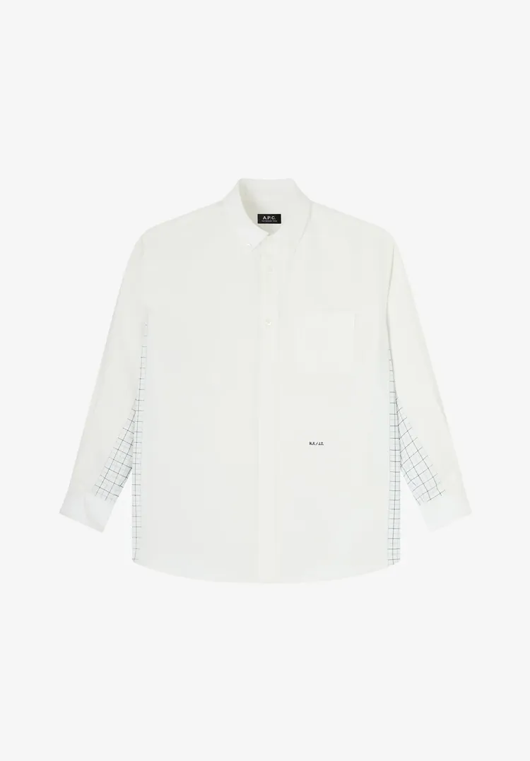 A.P.C. FRGMT聯名JESSICA白色襯衫，1萬3300元。品牌提供