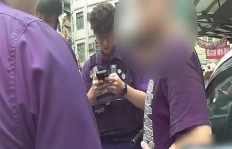 逮捕身兼車手的通緝犯。翻攝畫面