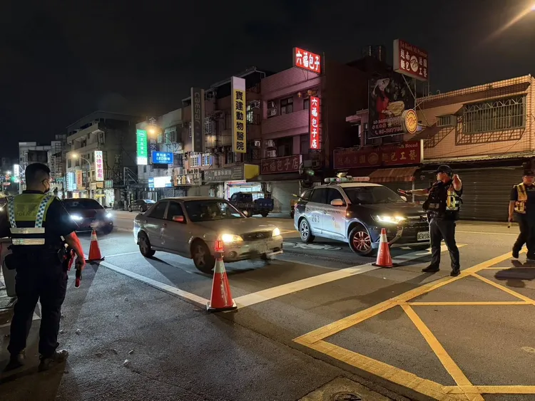 路檢。桃園警分局提供