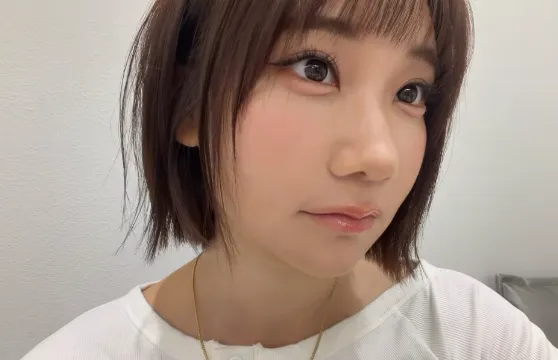 愛莉莎莎的韓系妝容，讓她很滿意。翻攝愛莉莎莎IG