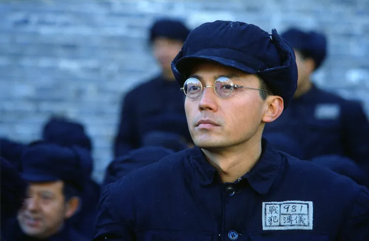 尊龍挑戰從18歲演到60歲。甲上提供