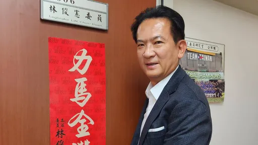 軍購砍無人機誰受益最大？　林俊憲諷：藍助中國「一舉三得」