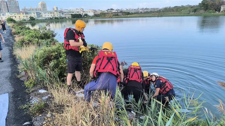 警方初判並無外力介入，不排除身體不適釀成悲劇，將相驗釐清死因。民眾提供