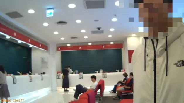 男子遭詐騙打算匯款50萬元。翻攝畫面