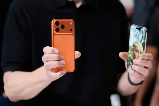iPhone17爆致命災情！電力歸零竟喚不醒　果粉1招自救