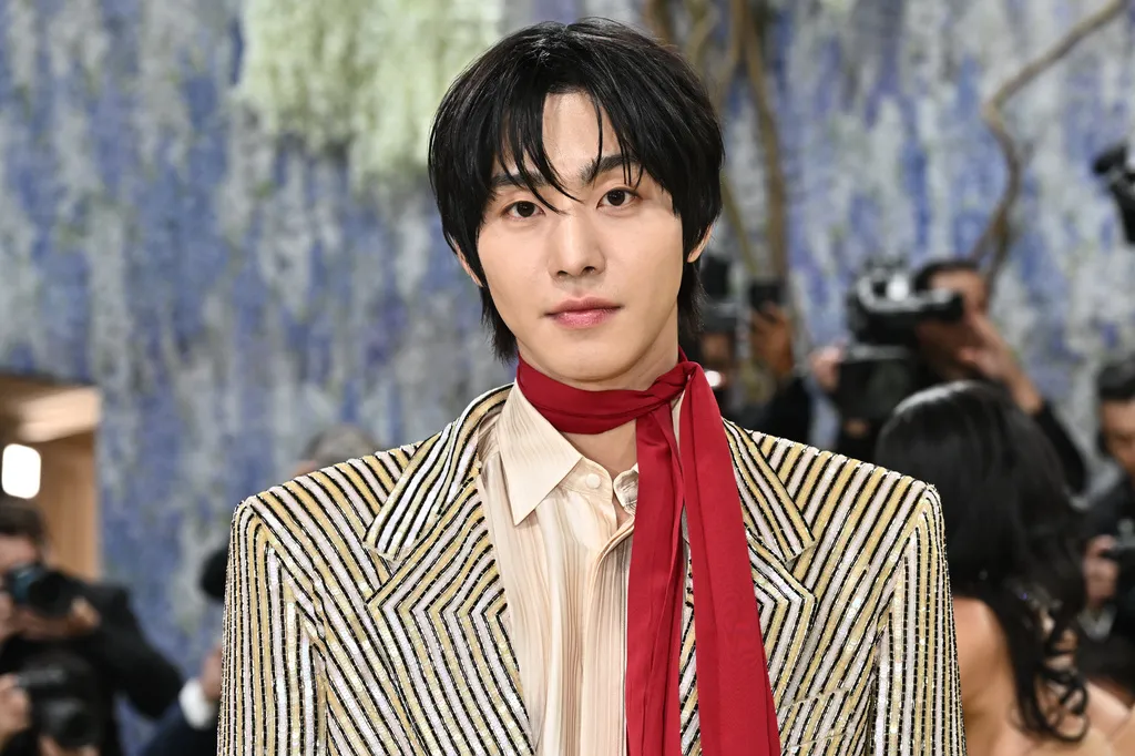 韓國男星安孝燮身著Valentino現身Met Gala。美聯社