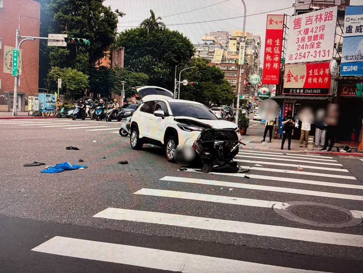 無照上路的黃男，近10年來被開40多筆罰單，可以說是違規慣犯。翻攝畫面
