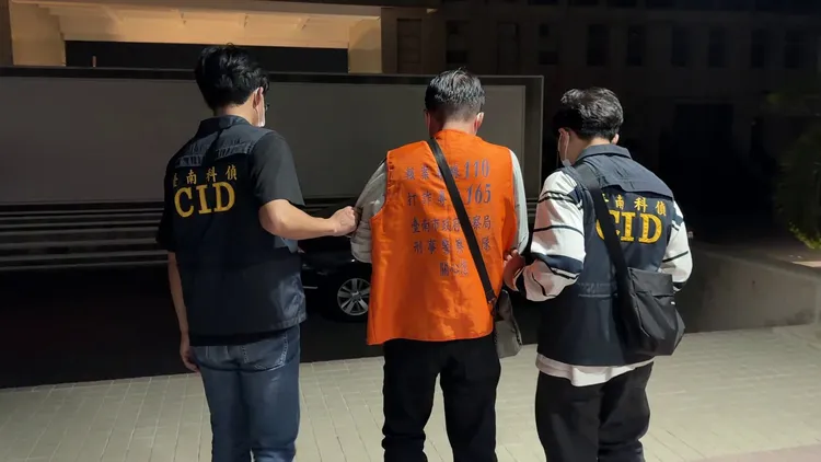 嫌犯依法移送臺南地檢署偵辦。翻攝畫面
