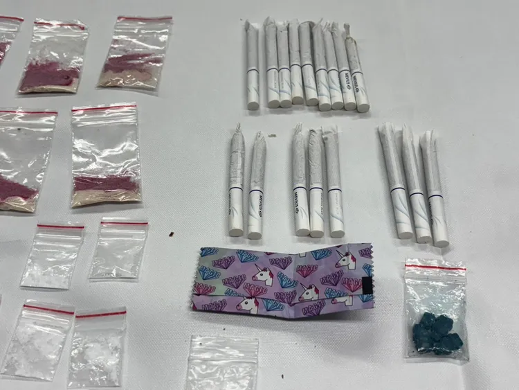 查扣毒品。桃園市刑大提供