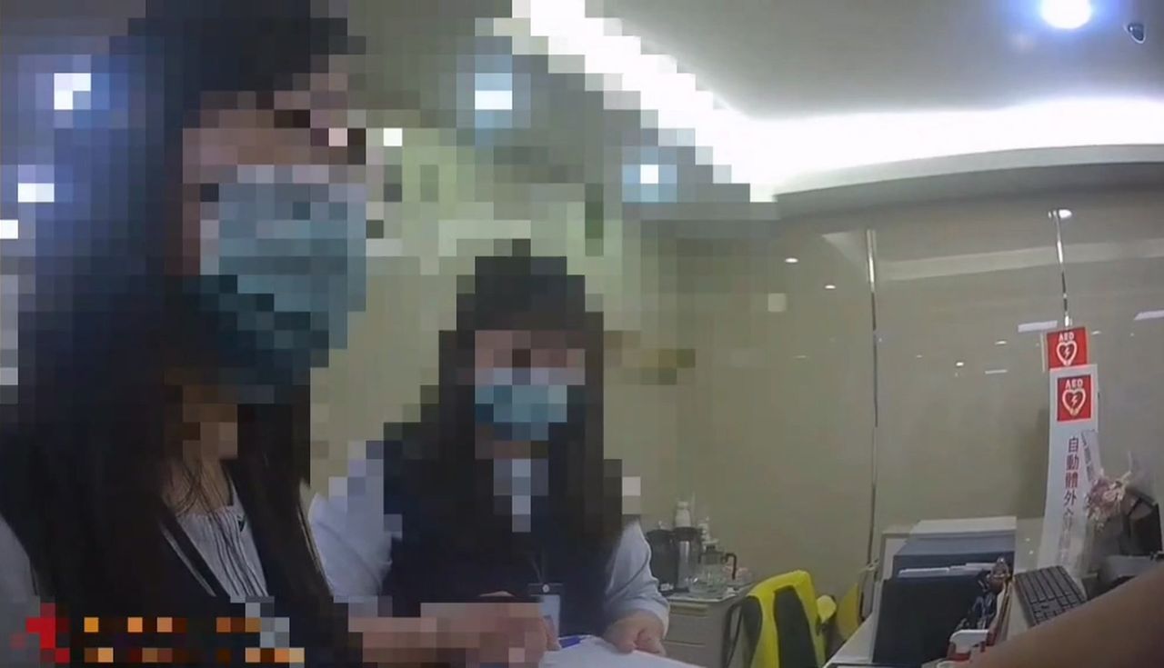 烏克蘭醫生遭控間諜被扣留!婦人急領26萬元救友 新興警與行員聯手識破詐騙
