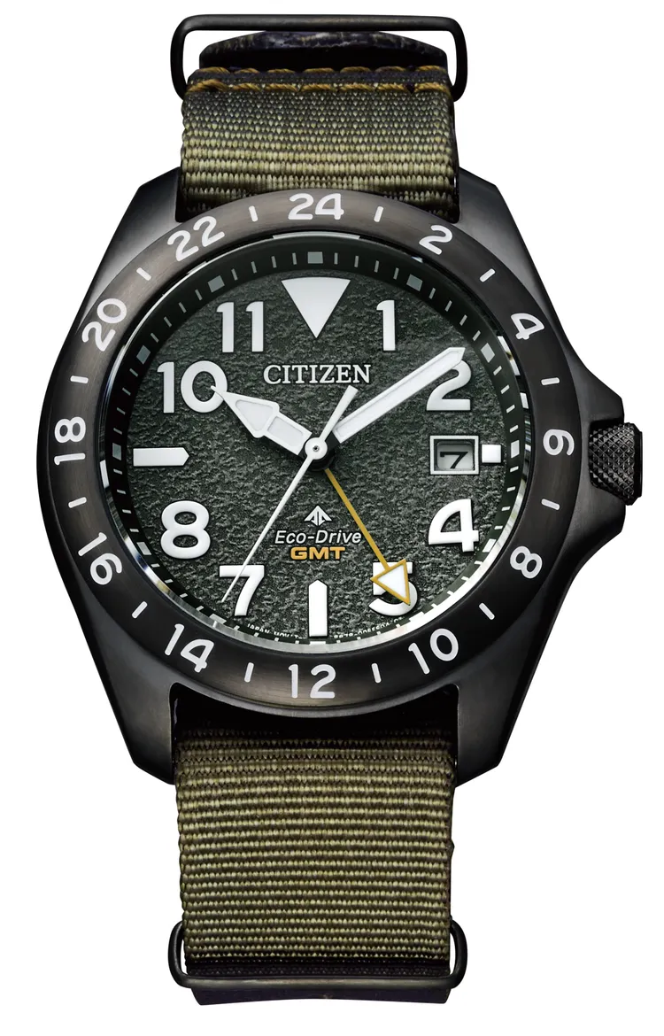 CITIZEN光動能GMT兩地時間顯示腕錶BJ7155-05X，2萬1800元。品牌提供