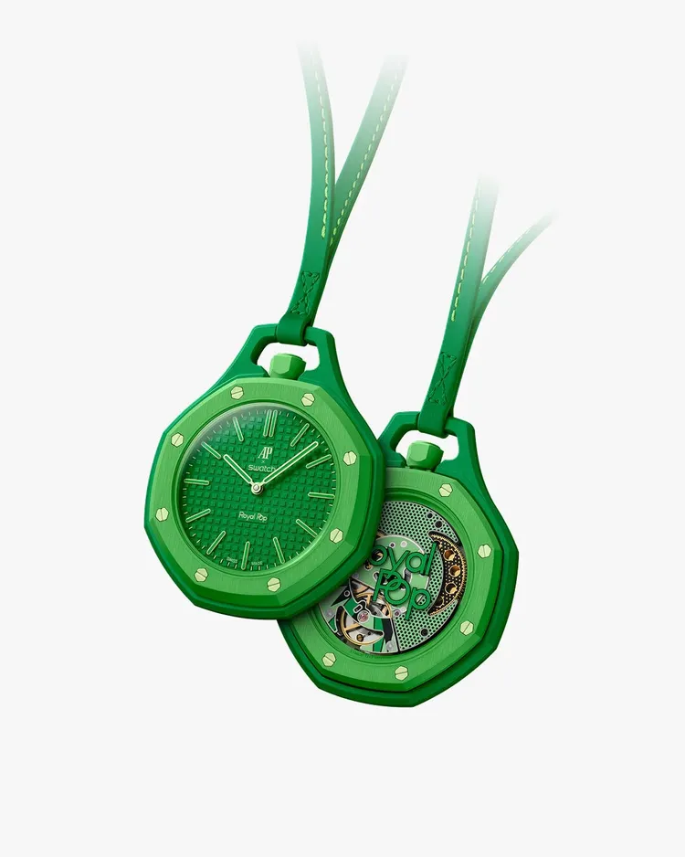 SWATCH X AP Royal Pop懷錶，1萬2150元。翻攝官網