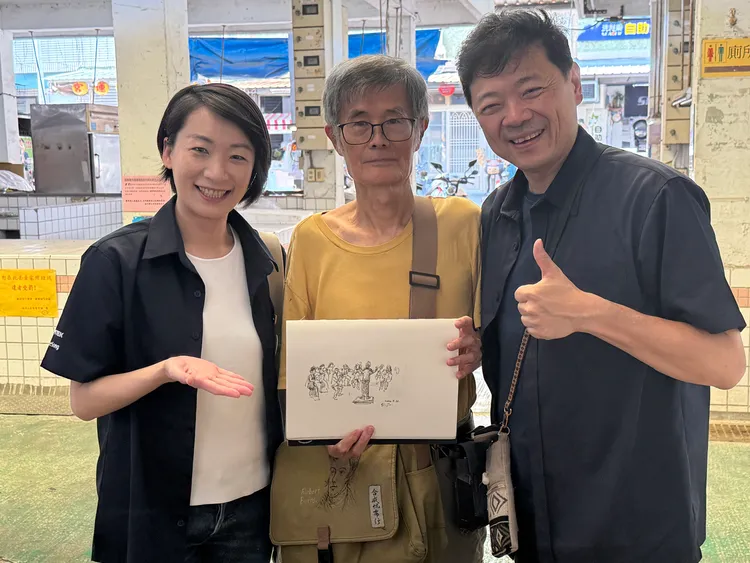 圖右至左分別為：灣聲樂團音樂總監李哲藝、高樹長老教會牧師陳義仁、聯發科技教育基金會執行秘書馮心樺。呂承哲攝