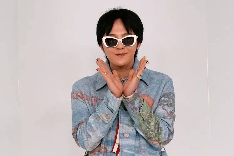 GD現身香奈兒大秀。美聯社