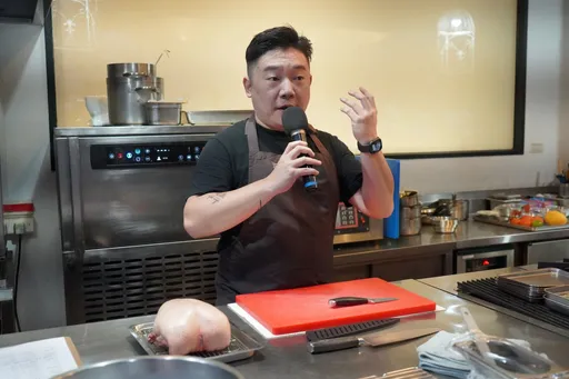 將第一線工作模式與料理思維帶入課堂！高餐大邀名廚Marc公開核心技藝