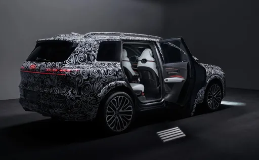 Audi旗艦休旅Q9原型車曝光　車艙豪華感超越Q7、Q8車系