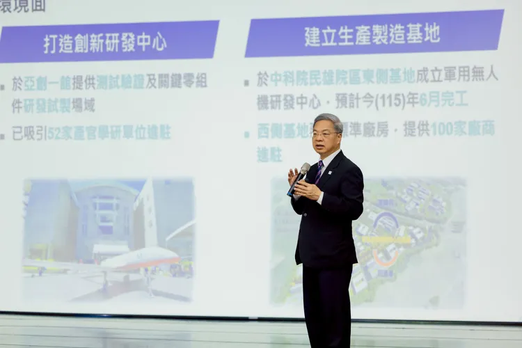 經濟部長龔明鑫表示，嘉義是台灣半導體產業的重鎮，台積電嘉義先進封裝場是南台灣S廊帶的關鍵基地。民進黨提供