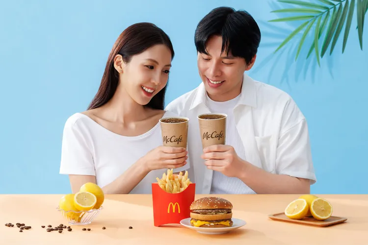 APP年中慶系列優惠，今起至6月9日可享指定餐點買1送1。麥當勞提供