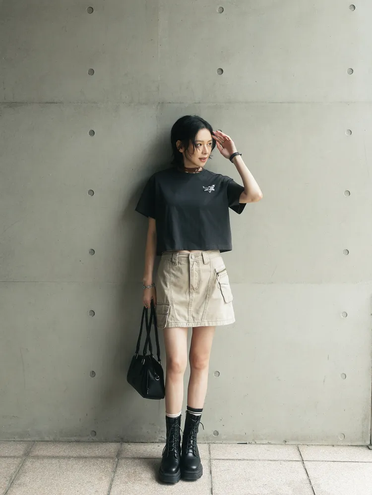 徐若瑄為聯名系列拍攝宣傳照，稚嫩宛如少女。品牌提供
