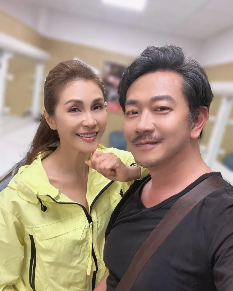 江俊翰（左）和梁佑南是老戰友，這次演兄妹。翻攝自江俊翰臉書