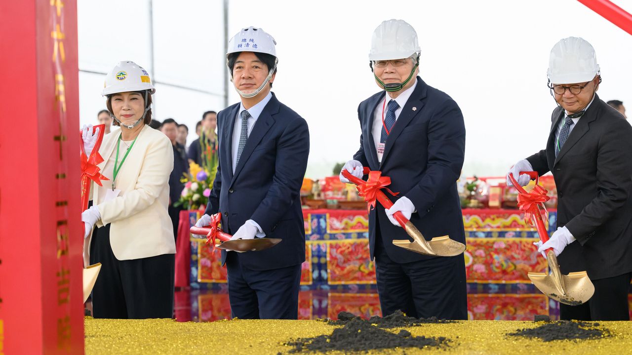 魏哲家曝賴清德遠大計畫 串聯所有水庫「不用再講土地水電會缺」