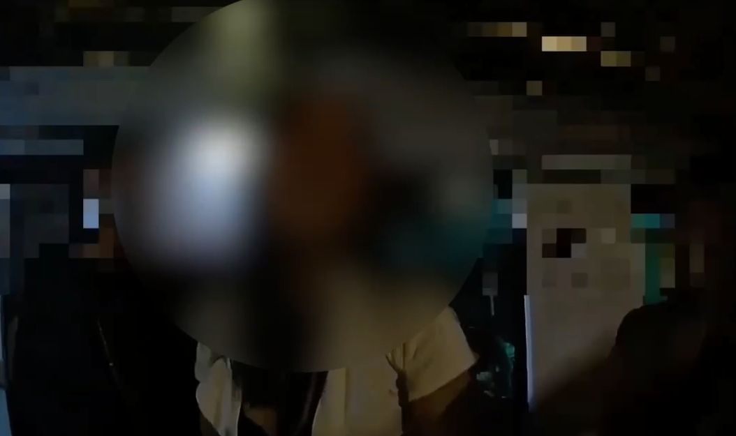 女直播主辦「感謝祭」讓8男撫摸 警到場她這樣說
