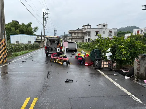 礁溪休旅車撞飛電動代步車！82婦噴飛遭輾亡