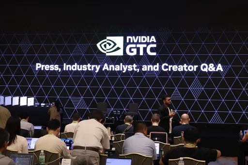 黃仁勳揭N1X下一步！聯發科納輝達供應鏈　直言代理式AI將重構PC樣貌