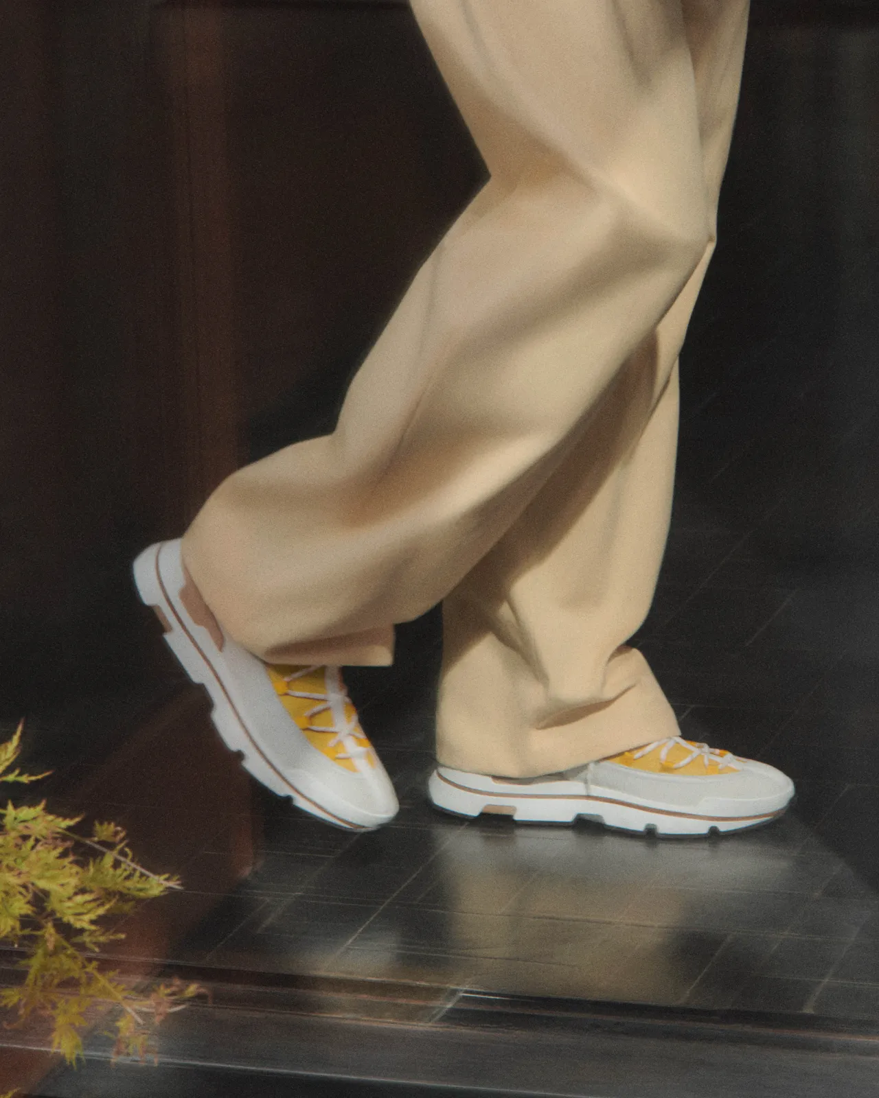 MOOVE 運動鞋男款，4 萬9800元。品牌提供