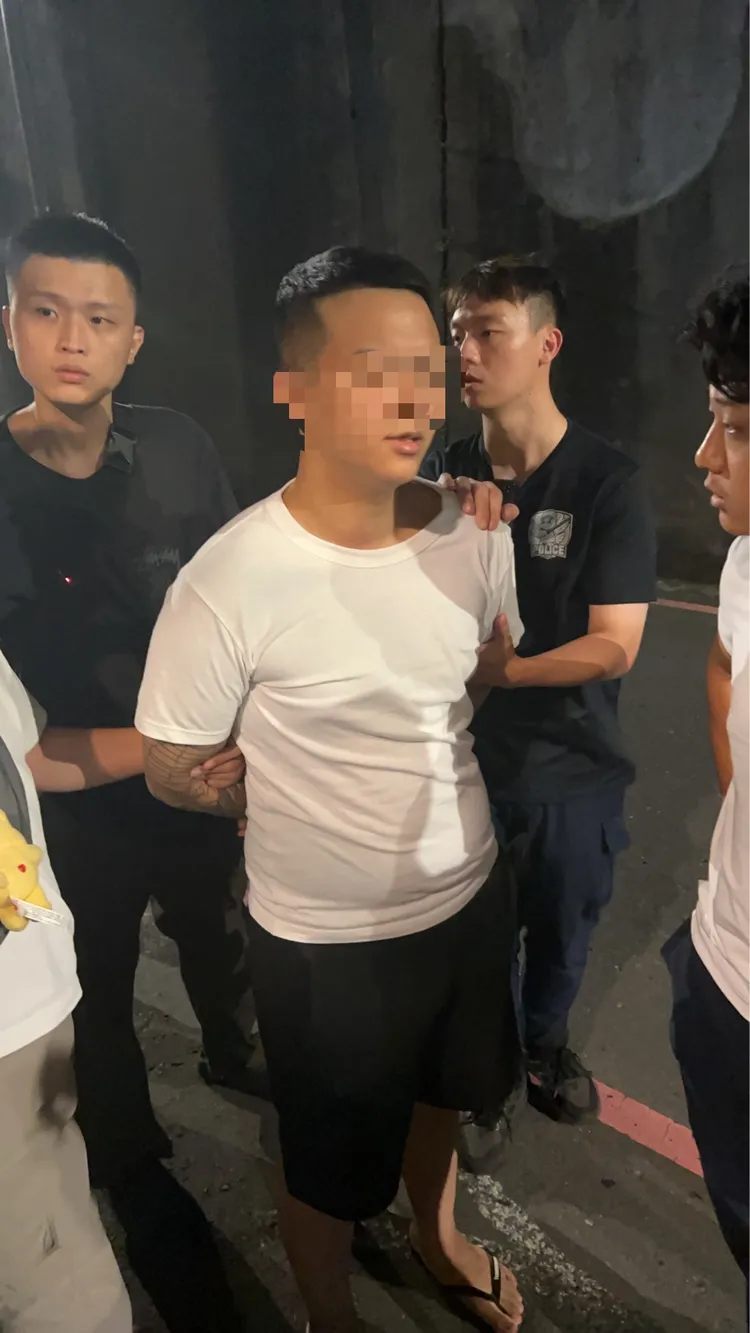 板橋警方循線至永和區將許嫌逮捕歸案。翻攝畫面