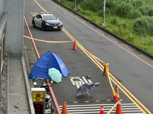 桃園購物中心驚傳墜樓意外！7旬男子當場死亡　警方封鎖現場調查中